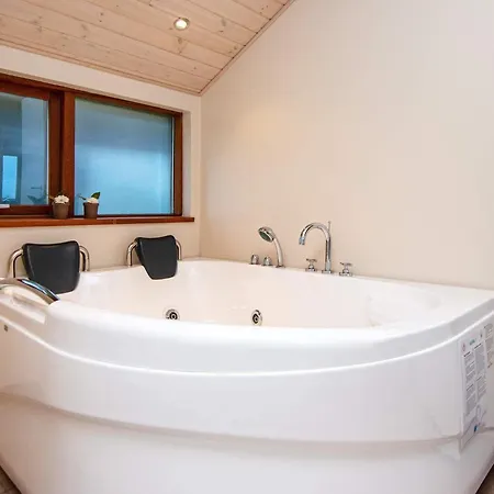 Semesterbostad 6 Person In Tarm-by Traum Tarm